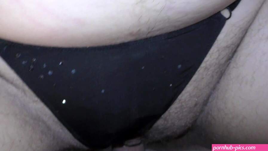 My pervert step-mom let me fuck her wet pussy while her husband stayed on the night shift on work Vidéos Porno
