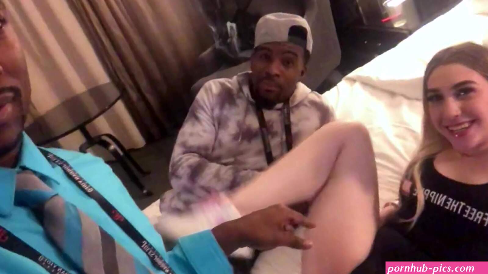 A slutty big-ass fan came to the sports stars in the hotel to be fucked by their BBC