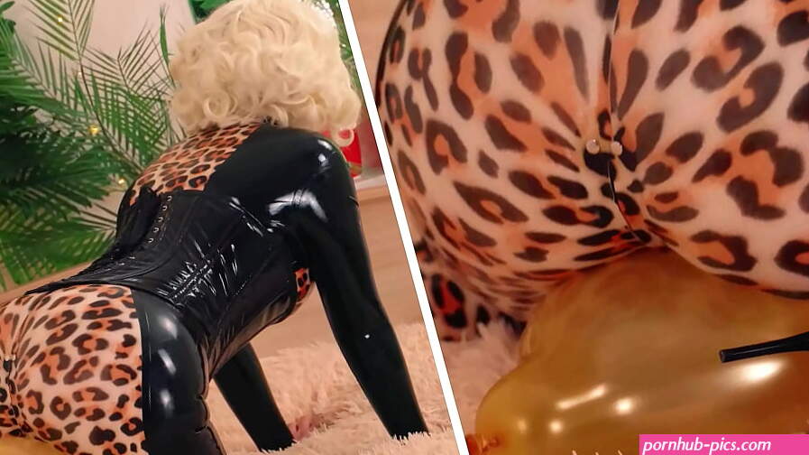 Sexy big ass fetish kinky MILF Arya Grander teasing in latex