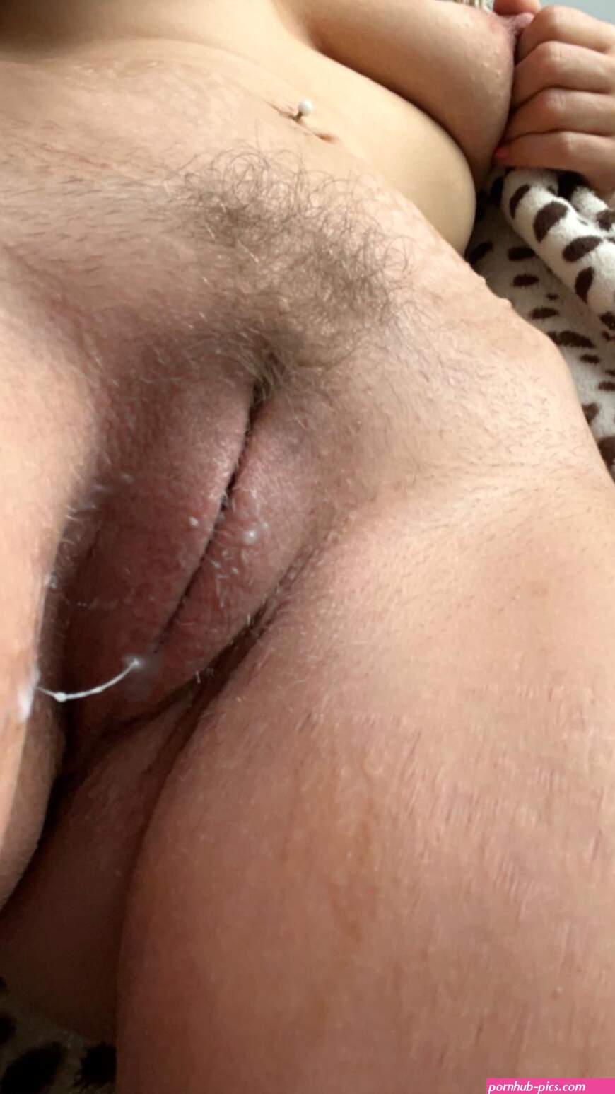 I woke up with a absolutely dripping pussy today