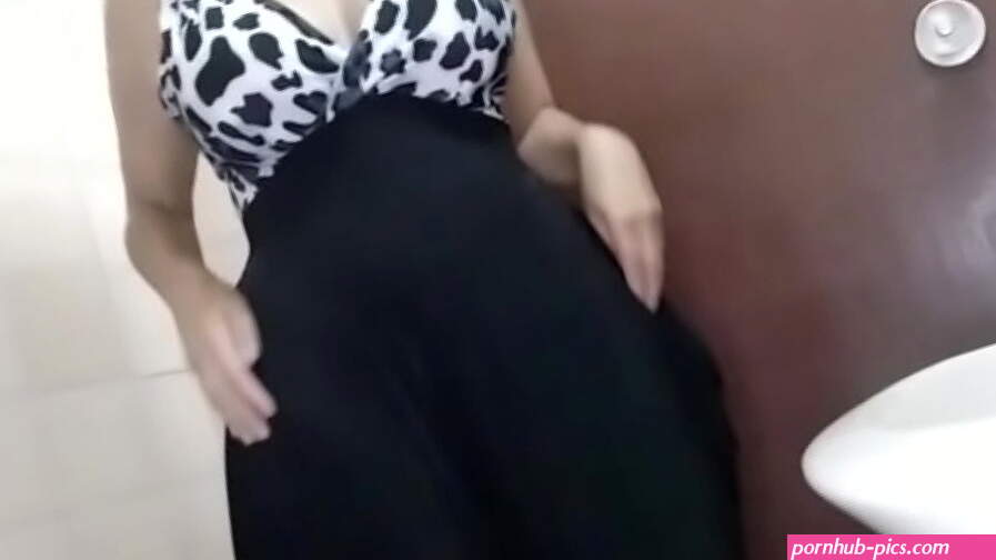 Real Hot Amateur Arab Hijab Muslim Masturbate And Squirt Pussy In Nice Dress Before Going Out While Husband Is Waiting For Me Outside