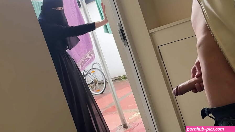 Public Masturbation. Muslim pregnant neighbor girl in hijab caught me jerking off and flashing my dick and helped me cum