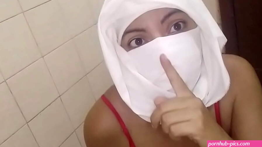 Real Muslim Arabian Squirting In Masturbates Creamy Pussy And Showing Big Tits Haram