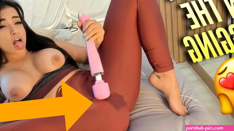 Sexy latina SQUIRTING IN YOGA PANTS CUMMING FOR 2 TIMES FEMALE ORGASM WET PUSSY