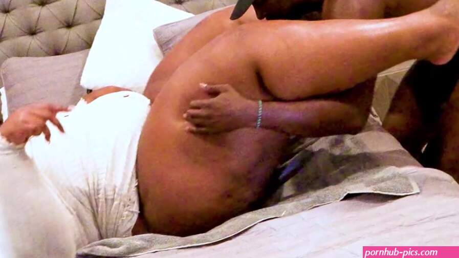 ebony ssbbw taking black dick