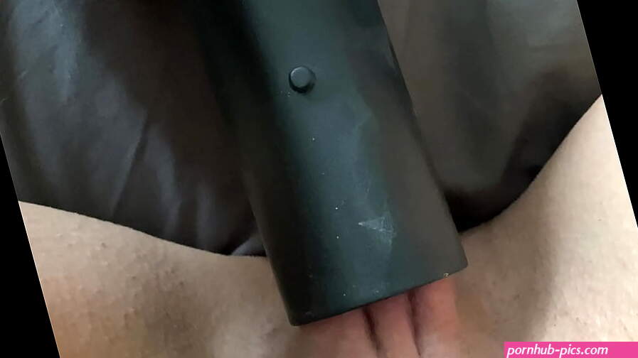 Teen pussy soaks vacuum in cum