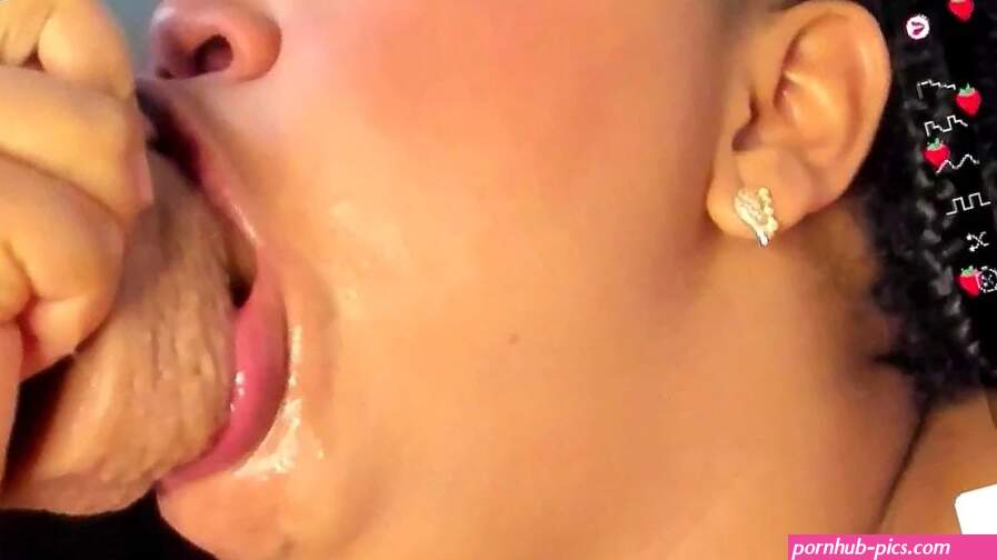 latina sexy blowjob dildo closeup: Hardcore Brunette Solo Porn