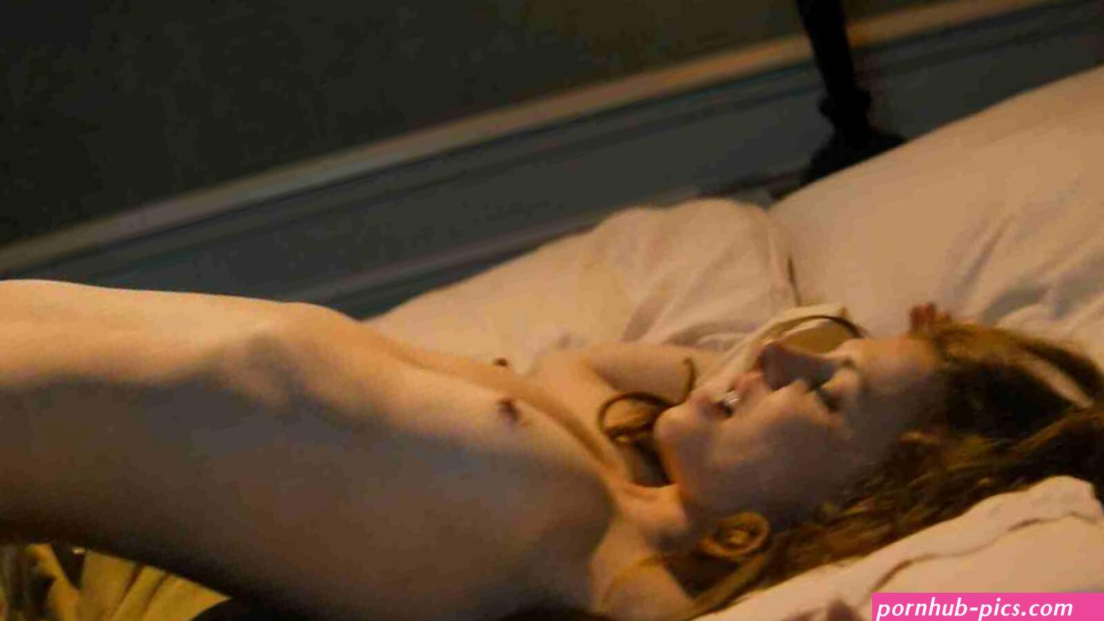 Josefine Preuss nude at Das Sacher. In bester Gesellschaft 2016