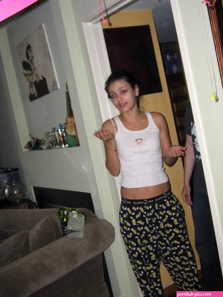 Mila Kunis The Fappening Entire Gallery Of Pictures Videos 831