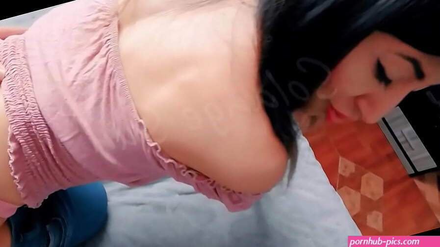 Sexy Universitaria Es Tan Candente Y Adicta A La Leche Que Entrega Su Ano Para Recibir Esperma Abundante En Su Lengua
