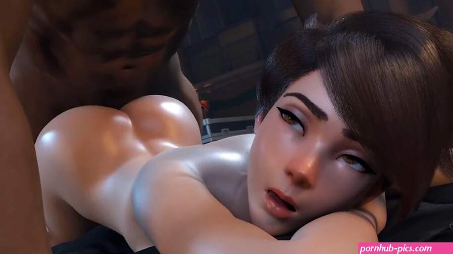 Tracer Watching Porno Videos