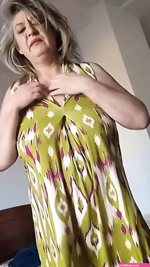 Free Amateur MILF Porn Videos 103
