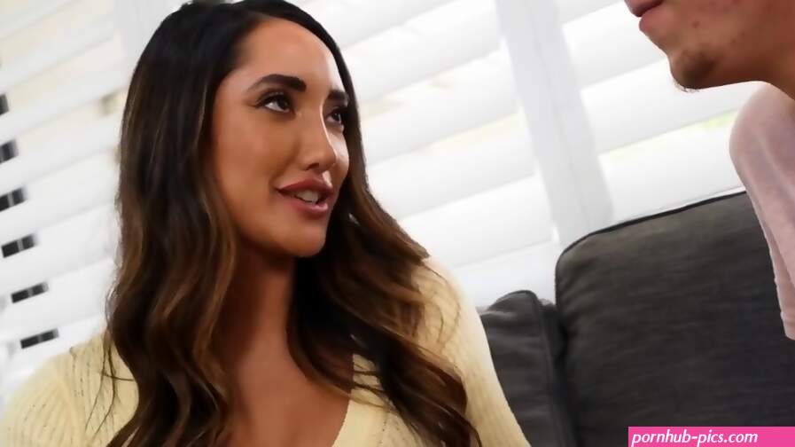 Chloe Amour Stepmoms Teach Sex