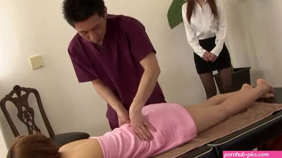 SEXY GIRL ENJOYS A HARD FUCK AFTER MASSAGE