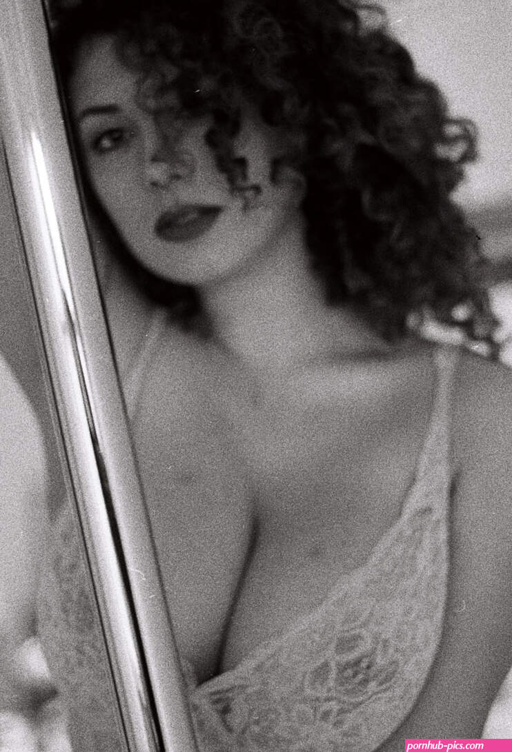 Leila Lowfire talks about Body Positivity Society and being a nude model