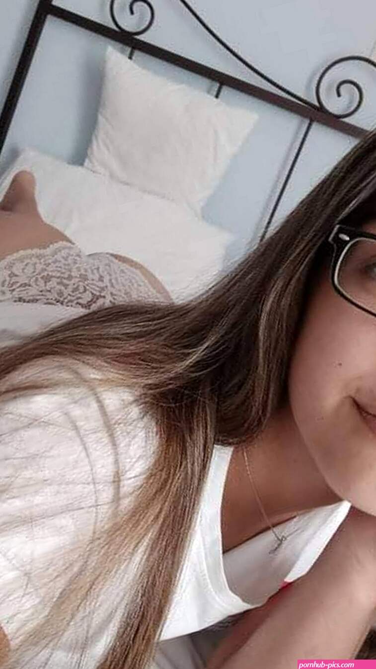 SEX nice girl at bed