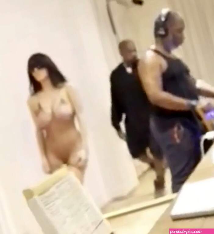 Bianca Censori goes totally nude in just a brunette wig and heels on husband Kanye Wests livestream