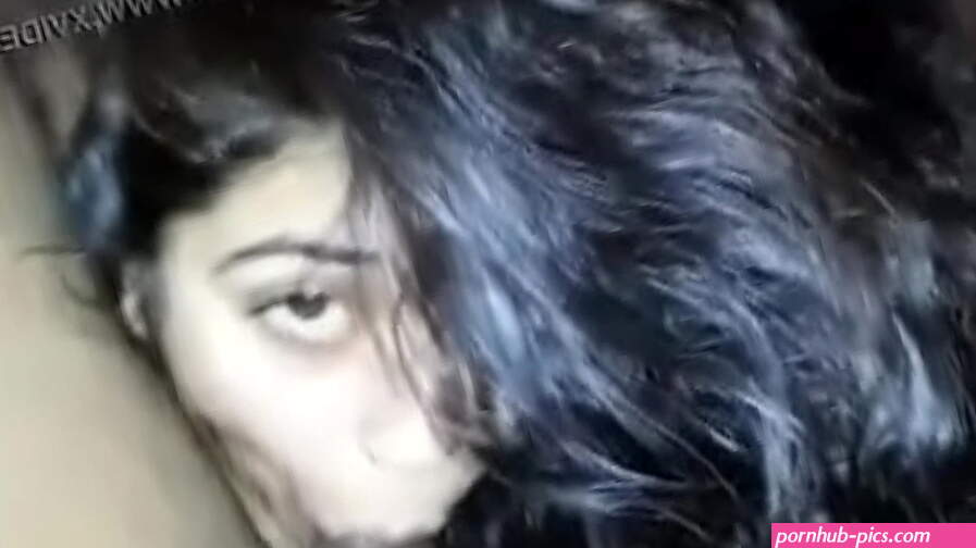 Extremely hot bhabhi blowjob