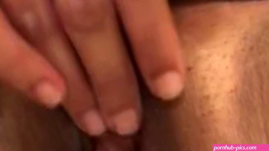 My first time actually fingering myself. IT FELT SO GOOD