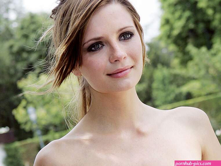 Mischa Barton ex she claims was trying to sell sex tape file joint restraining order