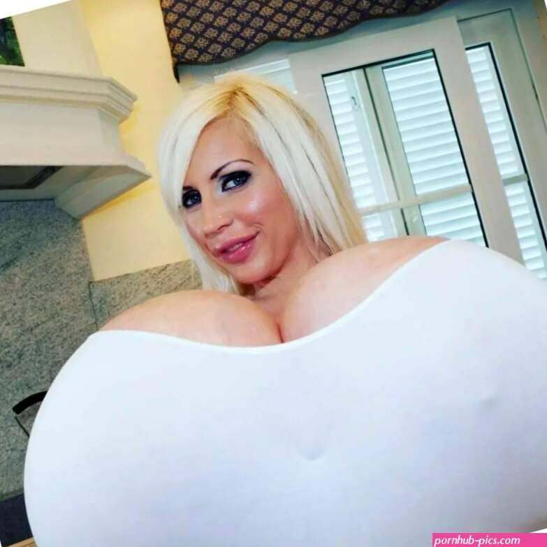 My XXX boobs are biggest in the world