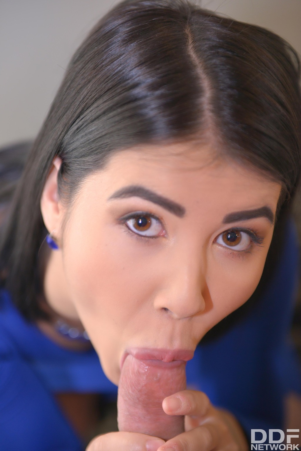 Lady Dee Making Blowjob To Massive Cock
