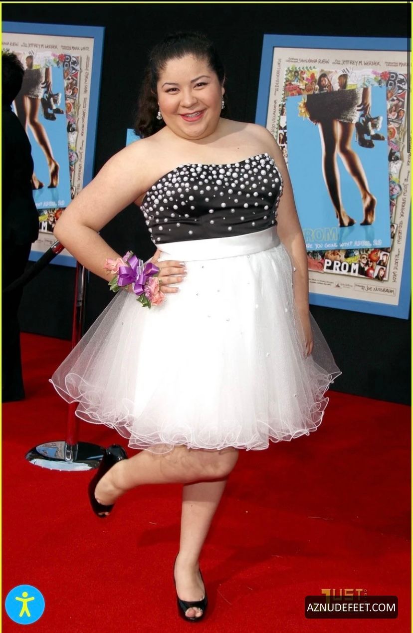 RAINI RODRIGUEZ Feet