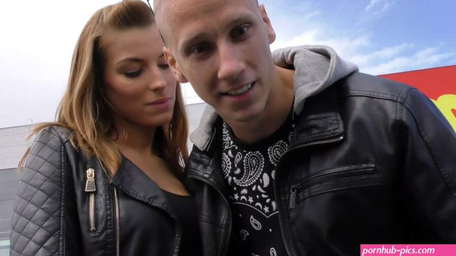 Busty Amateur Gold Digger Fucks In POV After Afternoon Car Ride