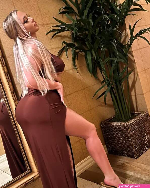 Teen Mom Jade Cline shows off her butt in a skintight dress in new work selfies after getting Brazilian lift