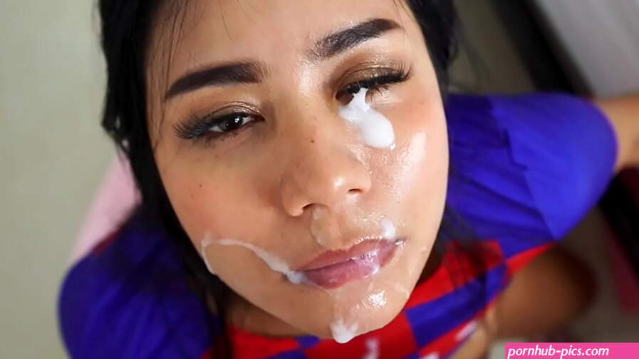 Asian Athlete gives Blowjob with Facial