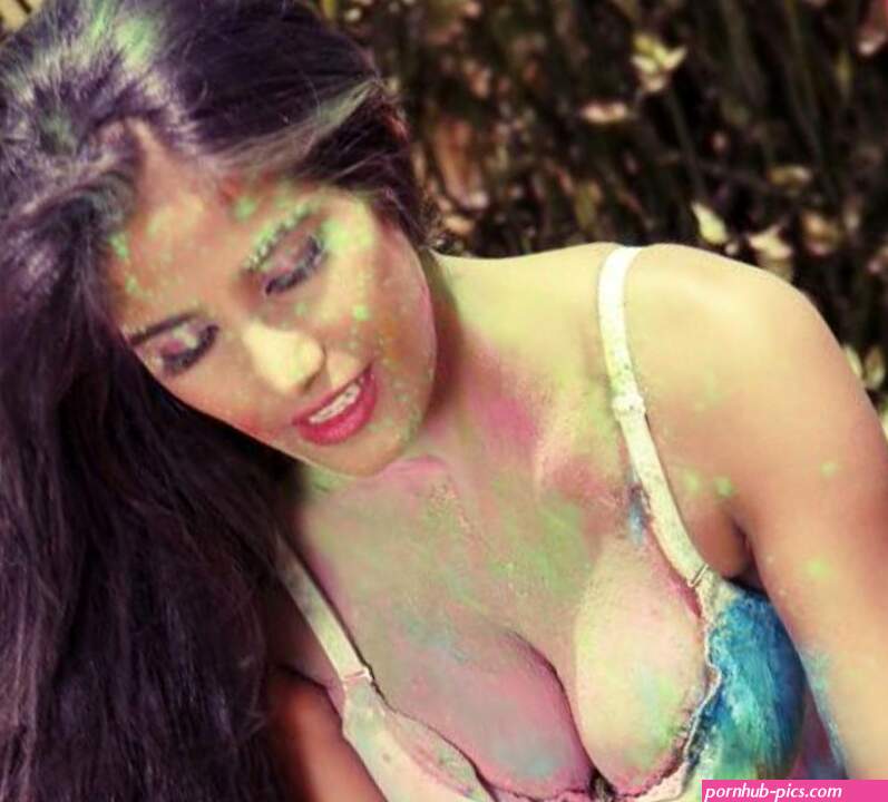 Exclusive Poonam Pandey Hot Pics