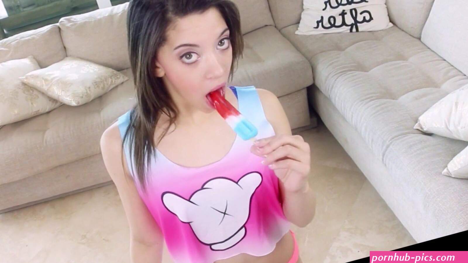 Popsicle Pussy porn picture gallery