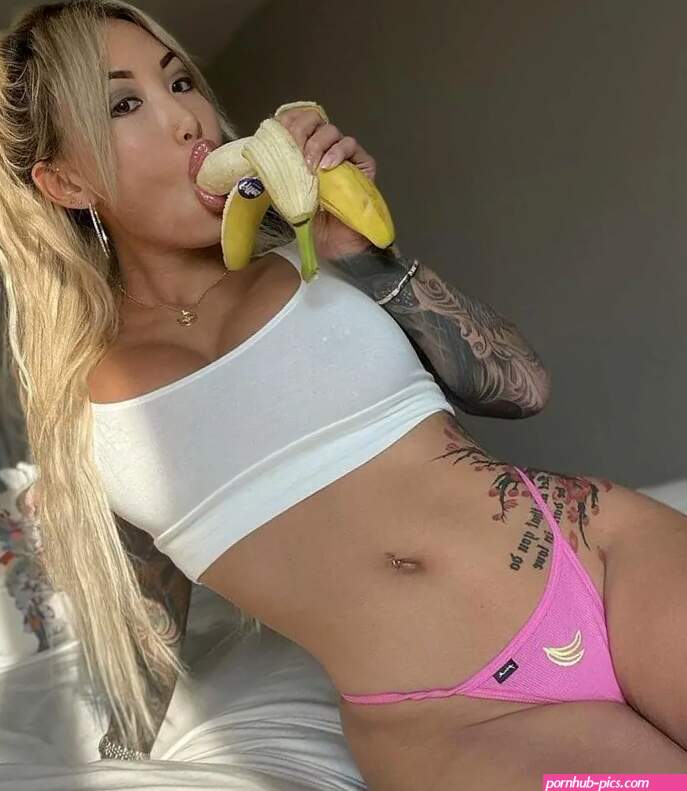 KiaraMoon on BitClout