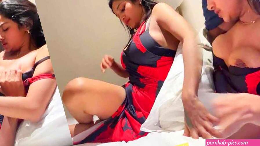 Lavanya.Manickam.Boobs.Out.Nipples.Sucked.By.MaskedMan.mp4