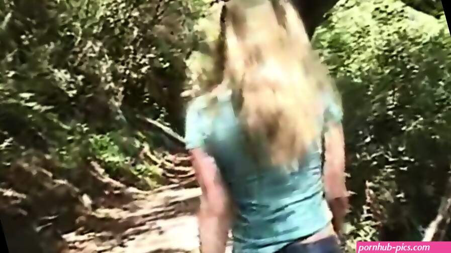 Little Summer Get Horny And Outdoor Fingering