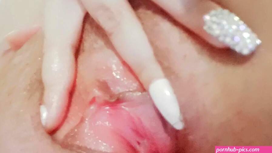 who wants to fuck my tight wet pretty pink pussy hole?? Porn Videos