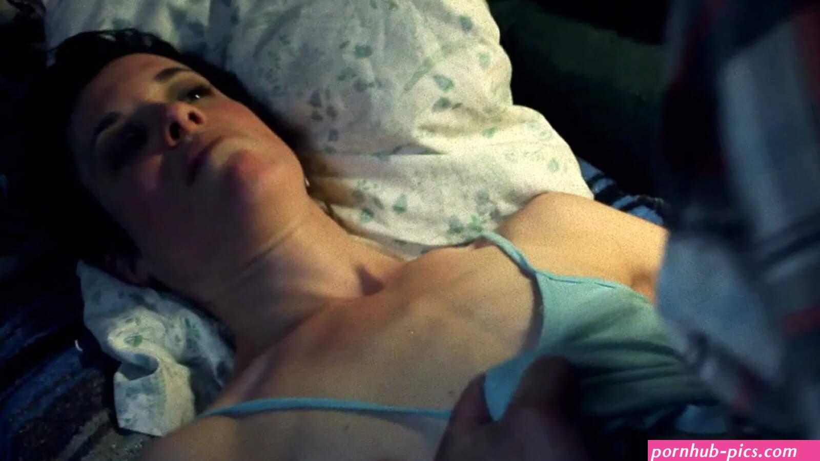 Amber Dawn Lee nude and Noelle Messier nude bush and lesbian sex