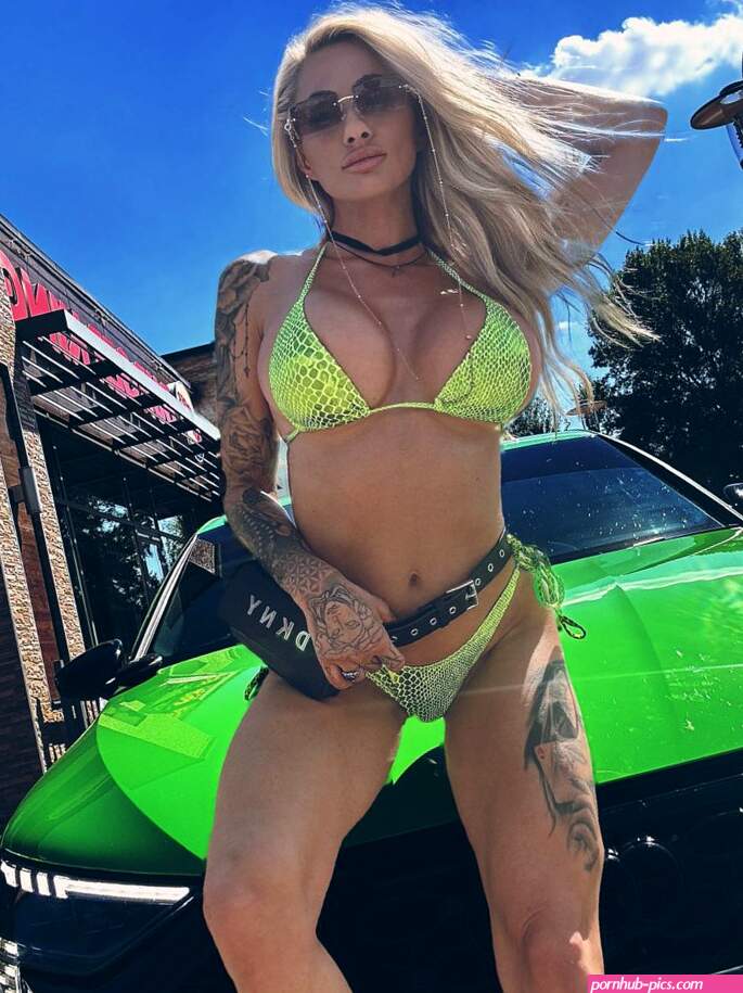 isizzu.waifubaobei photos and videos from OnlyFans