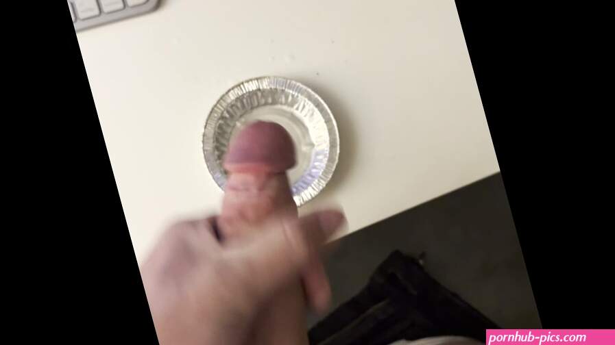 Jerking off to Corinna Kopf before bed