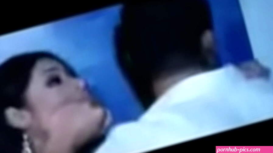 celina jaitley hot kissing