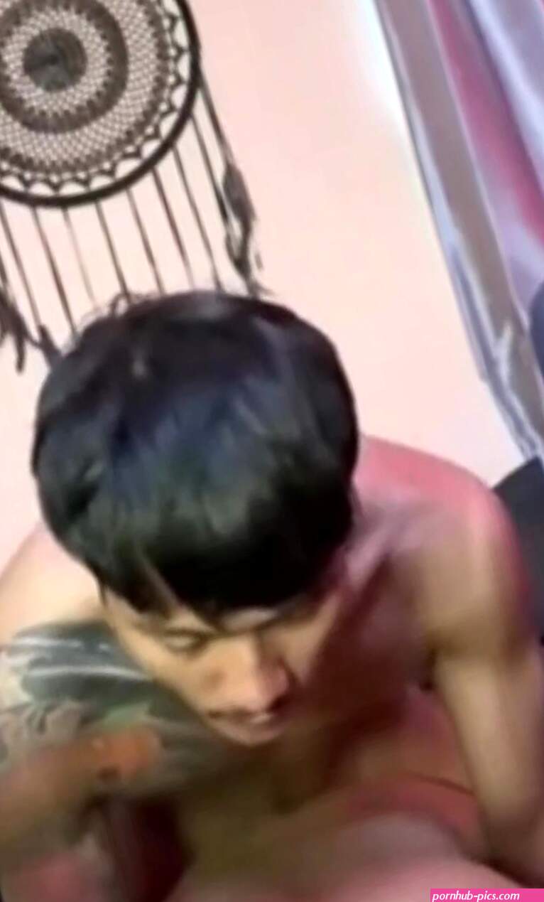 Handsome Straight Guy Gets A Blowjob From A Pinoy Ladyboy