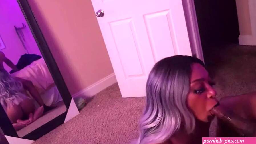 Free Gothic Lavah Moon Sucking Large Ebony Cock From Soft to Hard until this guy Cums on her face Porn Video