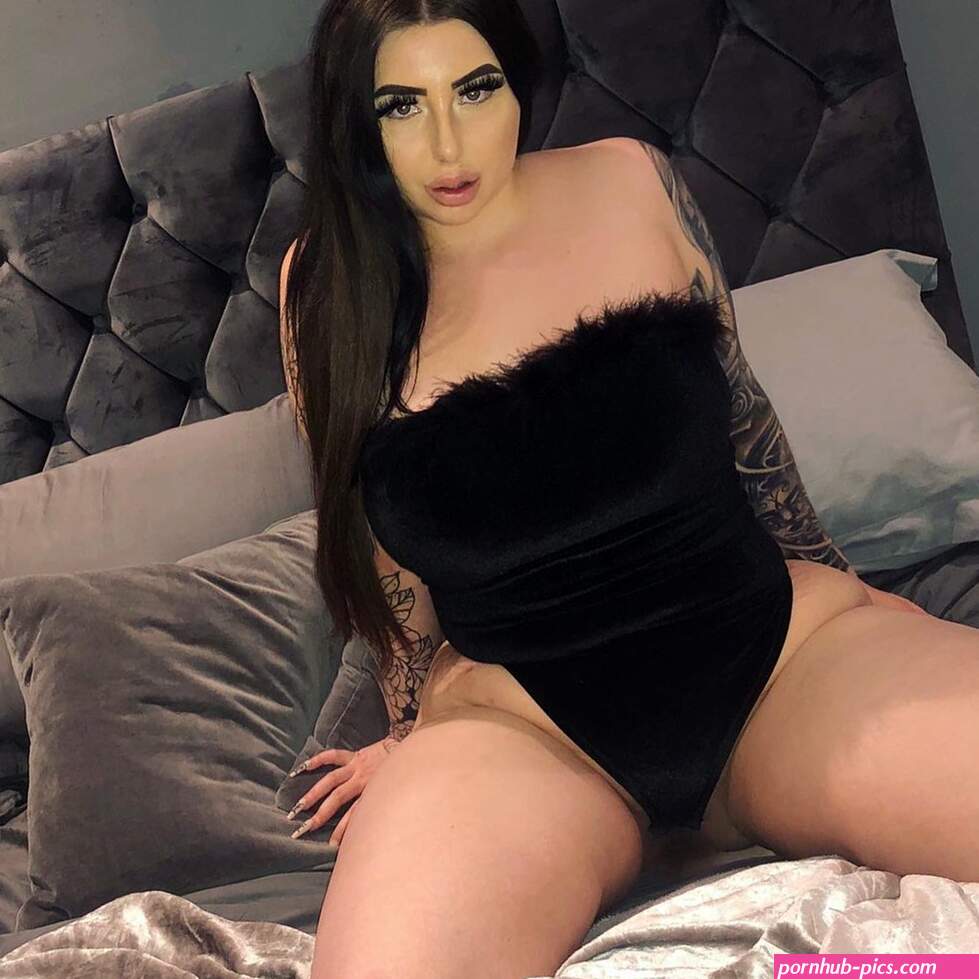 MADDISON BLACK maddisonblackuk Posts X