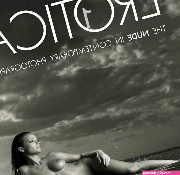 Erotica 1: The Nude in Contemporary Photography : AA.VV: Amazon.nl: Boeken