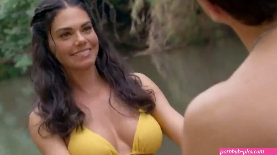 Naked Livia Brito in La Desalmada ANCENSORED