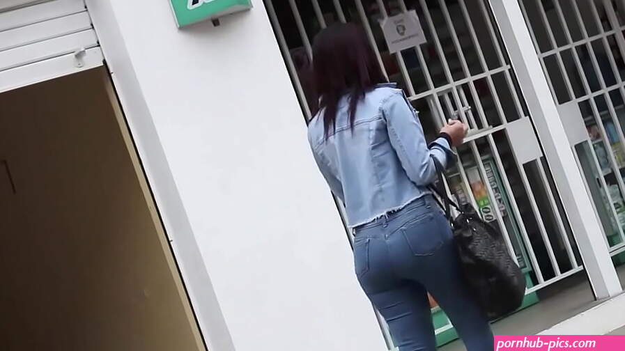 MILF VENEZOLANA FOLLADA POR DINERO