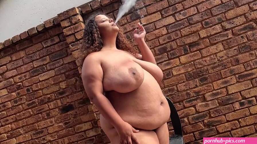Sa Colored BBW Chain Smoking Cigarettes Naked Outside in the Garden