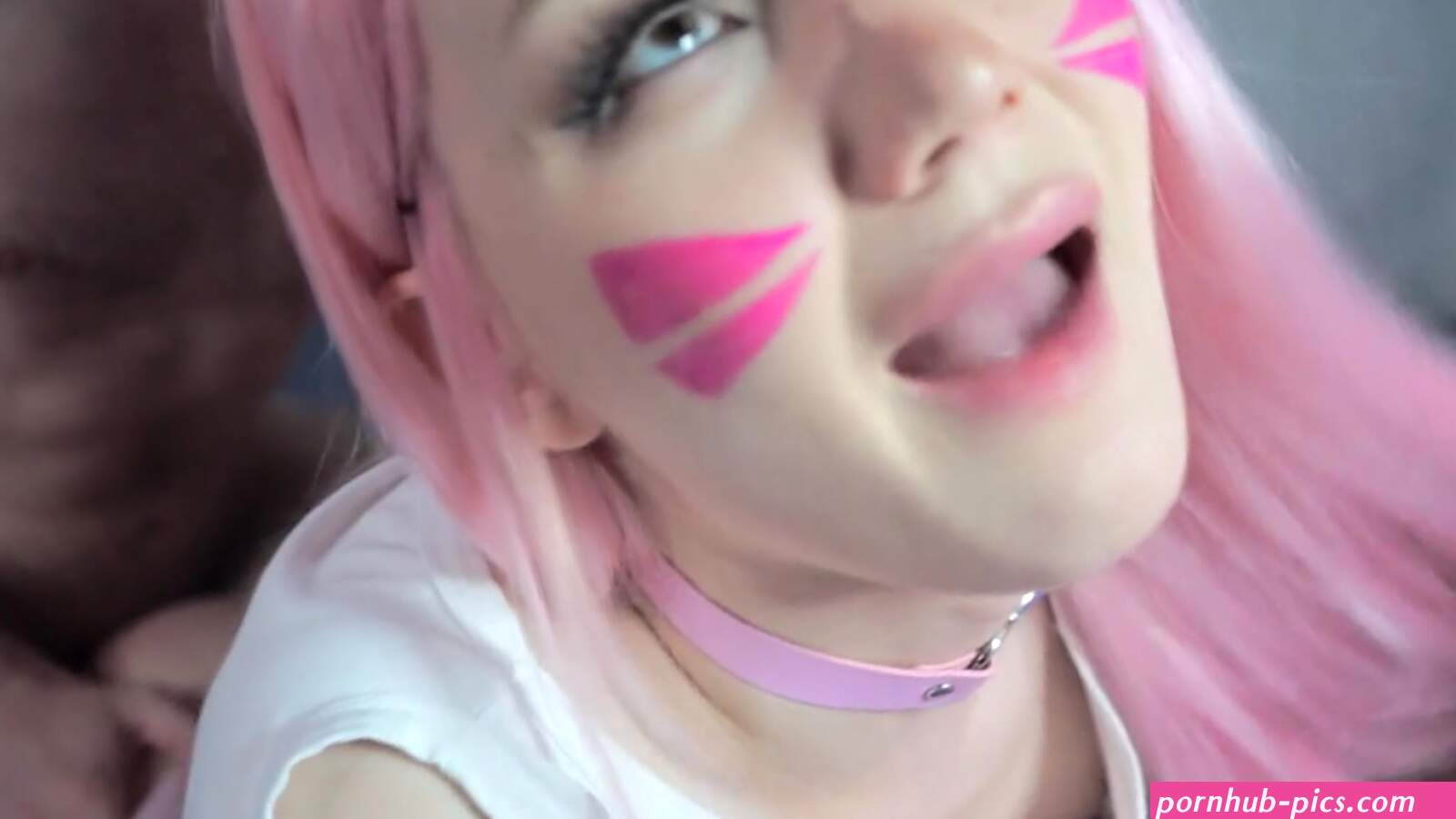 Beautiful Teen Gamer Tranny with Pink Hair Sucks her Boyfriends Cock