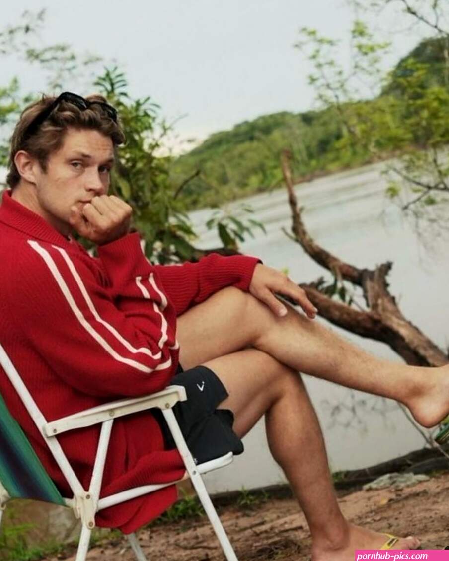 DAMIAN HARDUNG Feet
