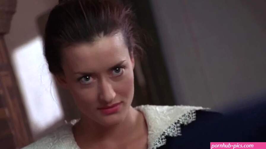 Natascha McElhone nude